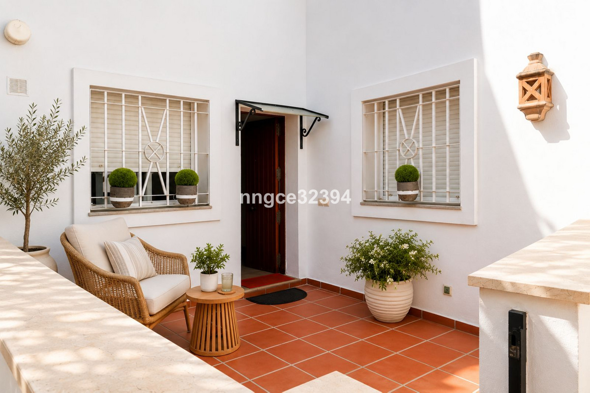 Appartement te koop in Nueva Andalucía | 2 slaapkamers H5402287