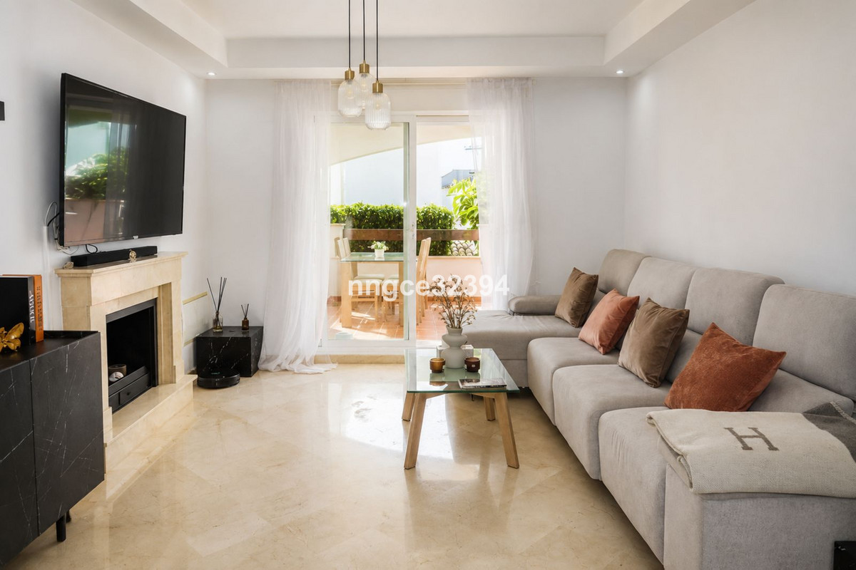 Appartement te koop in Nueva Andalucía | 2 slaapkamers H5402287
