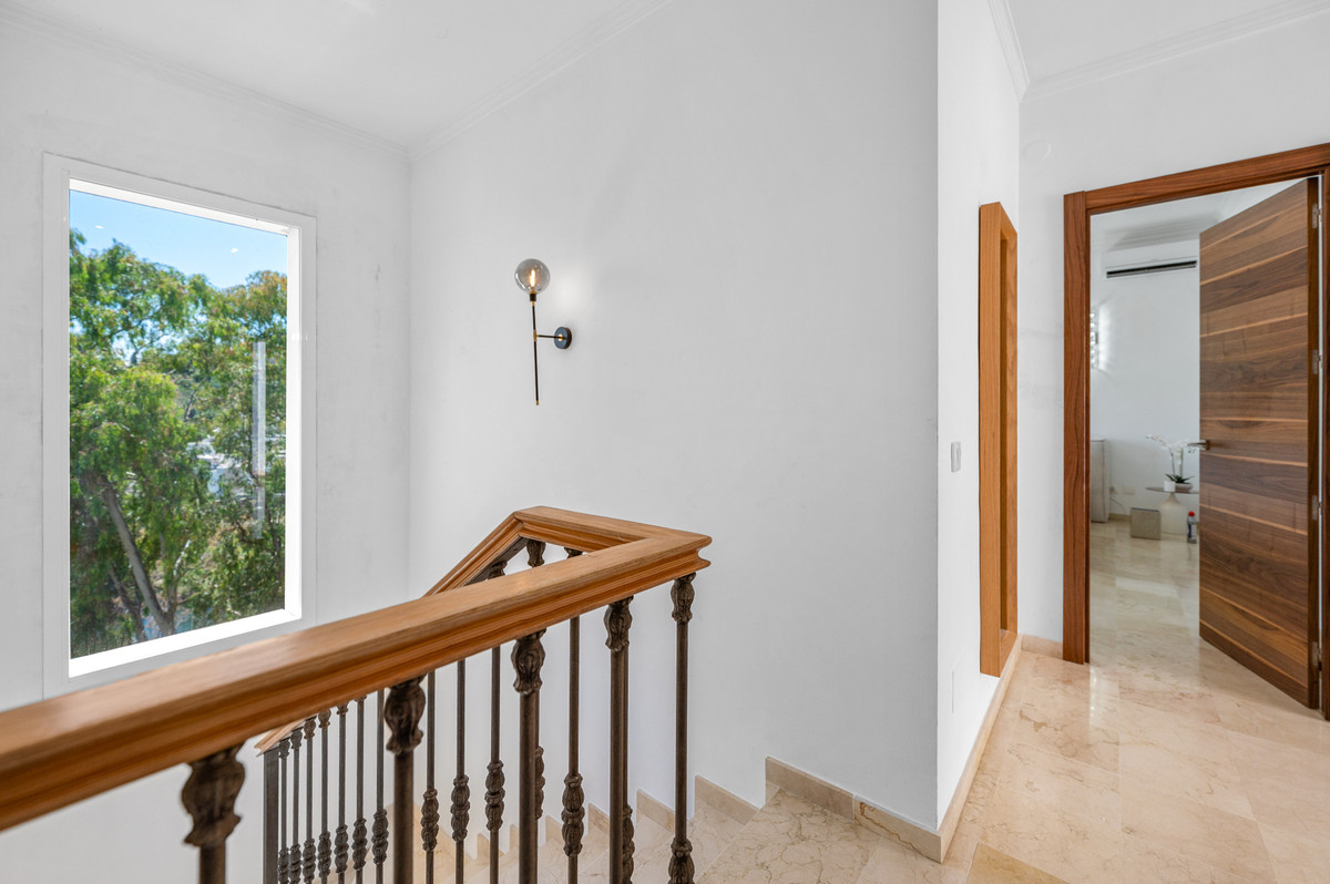 Appartement te koop in Nueva Andalucía | 3 slaapkamers H5406901