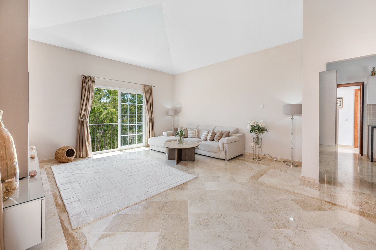 Appartement te koop in Nueva Andalucía | 3 slaapkamers H5406901