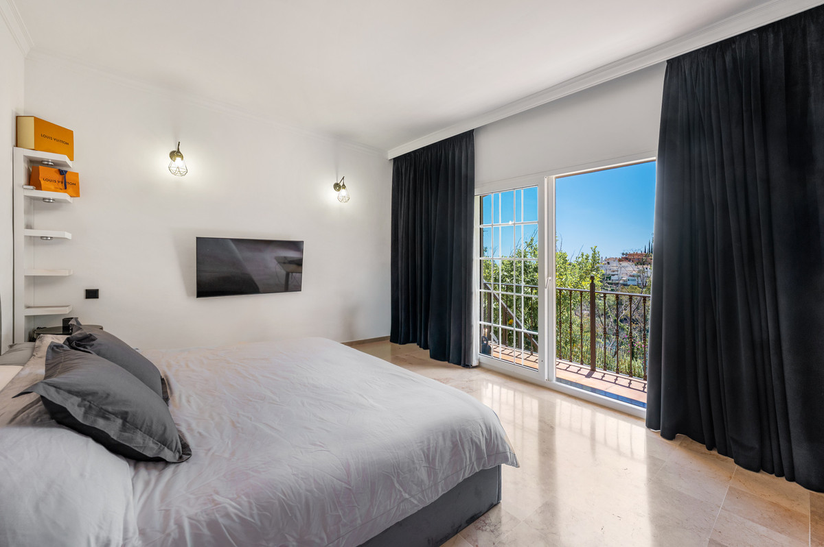 Appartement te koop in Nueva Andalucía | 3 slaapkamers H5406901