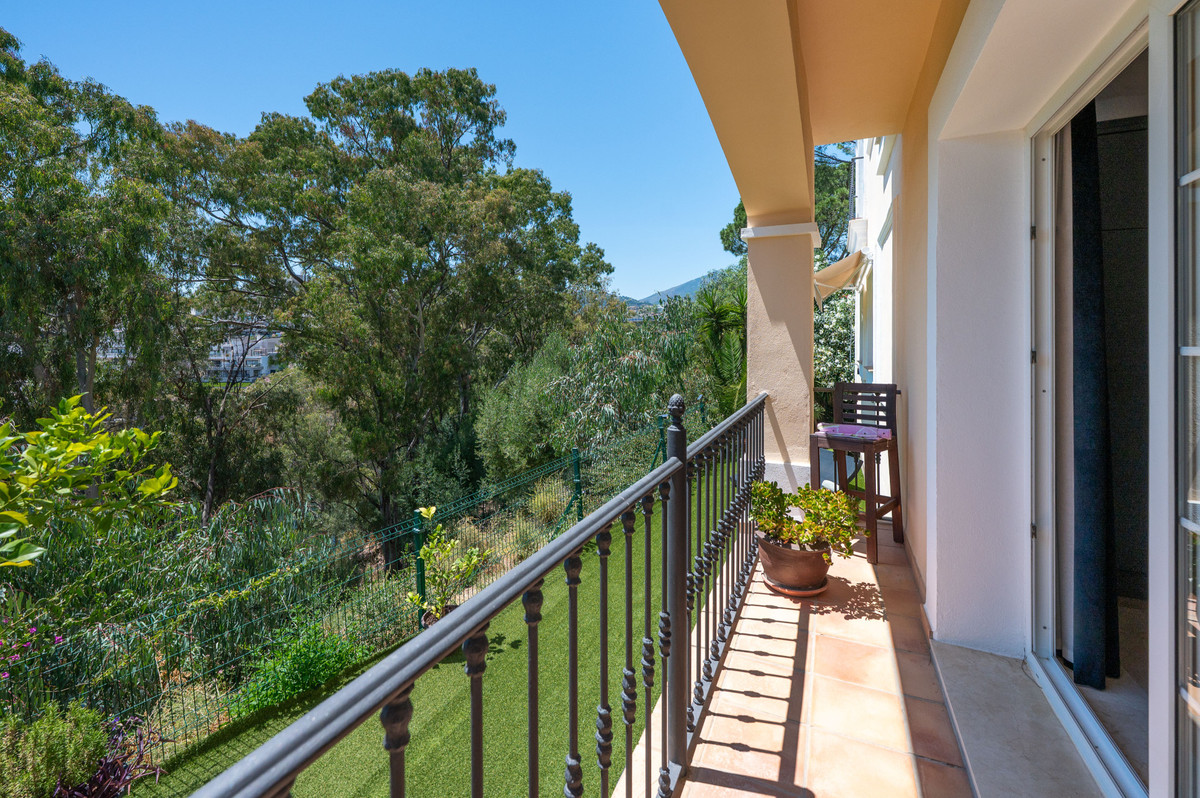 Appartement te koop in Nueva Andalucía | 3 slaapkamers H5406901