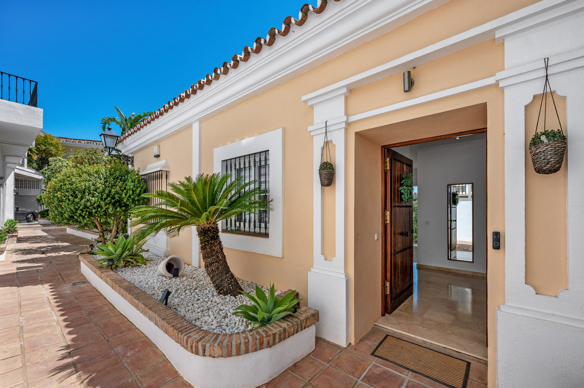 Appartement te koop in Nueva Andalucía | 3 slaapkamers H5406901