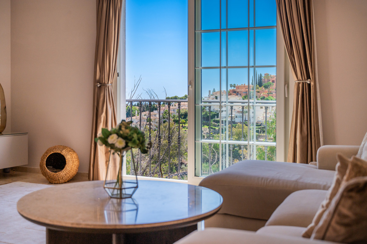 Appartement te koop in Nueva Andalucía | 3 slaapkamers H5406901