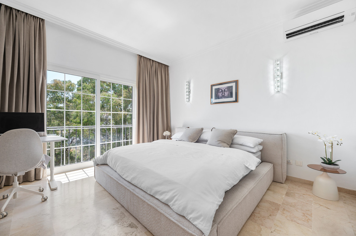 Appartement te koop in Nueva Andalucía | 3 slaapkamers H5406901