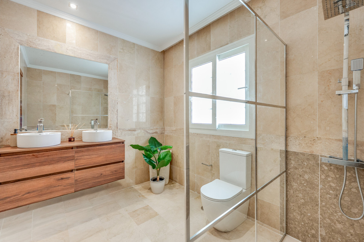 Appartement te koop in Nueva Andalucía | 3 slaapkamers H5406901
