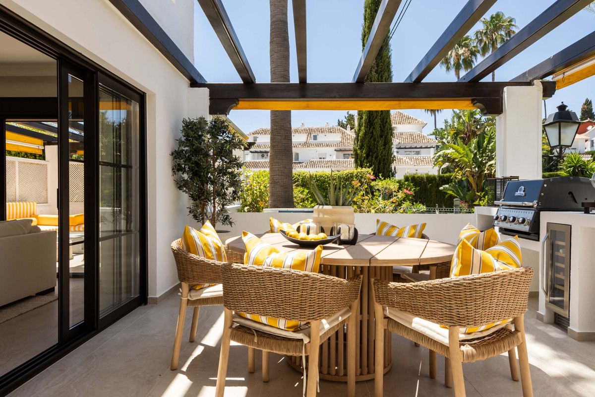 Appartement te koop in Nueva Andalucía | 3 slaapkamers H5413564
