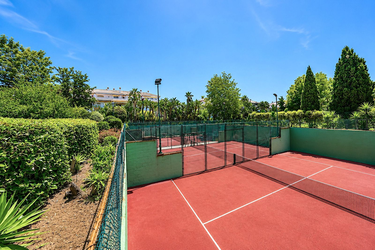 Appartement te koop in Nueva Andalucía | 3 slaapkamers H5414161
