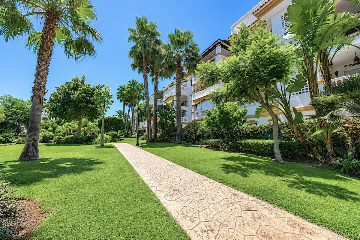 Appartement te koop in Nueva Andalucía | 3 slaapkamers H5414161