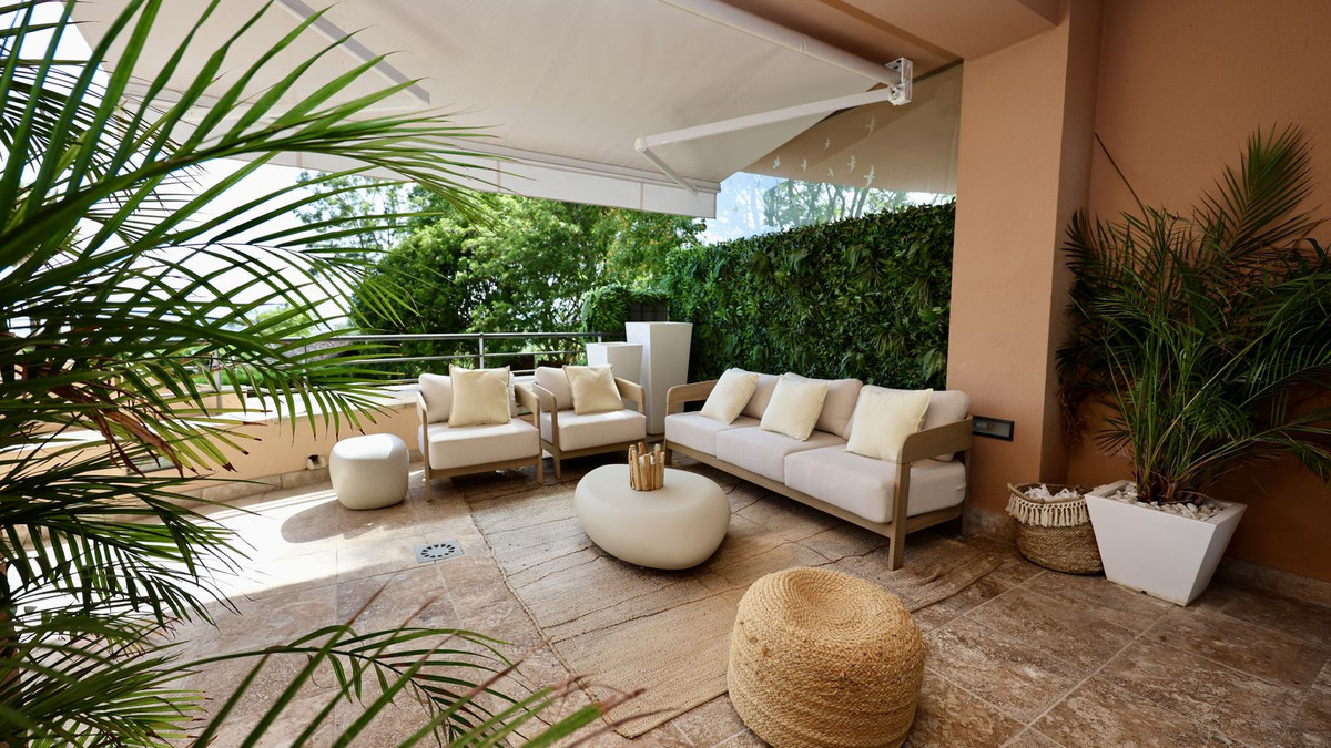 Appartement te koop in Nueva Andalucía | 2 slaapkamers H5420113