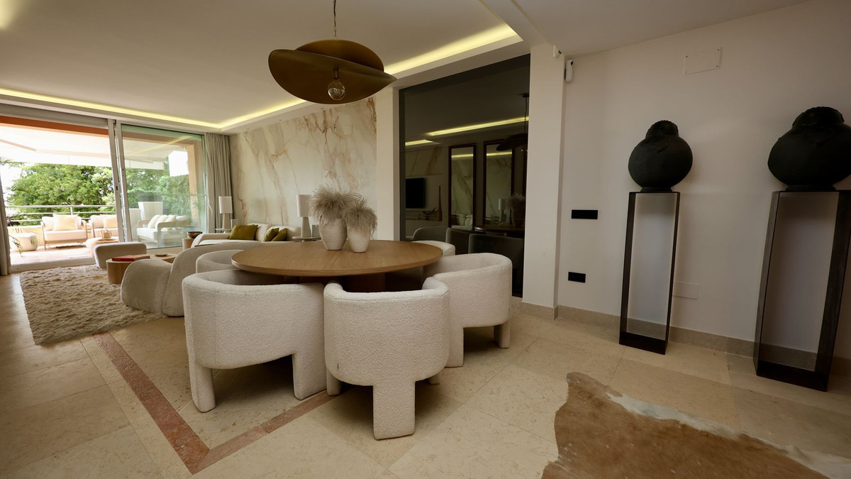 Appartement te koop in Nueva Andalucía | 2 slaapkamers H5420113
