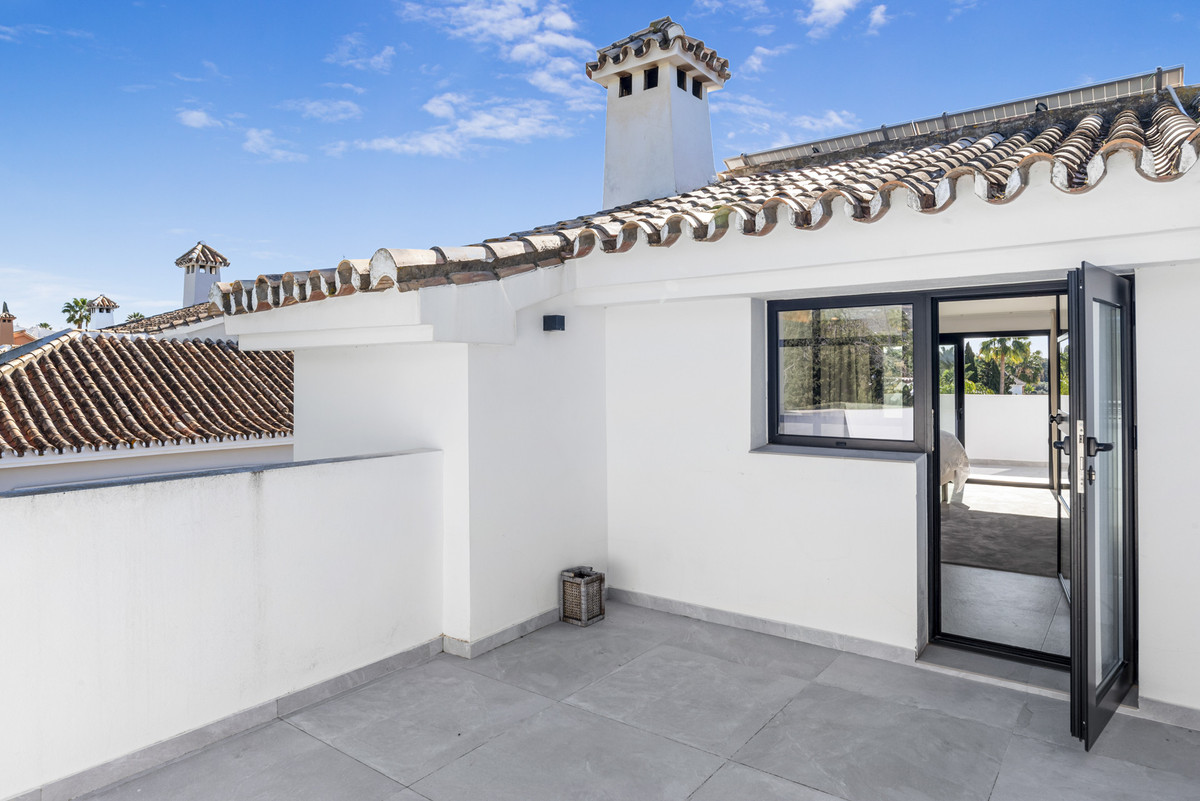 Appartement te koop in Nueva Andalucía | 6 slaapkamers H5421445