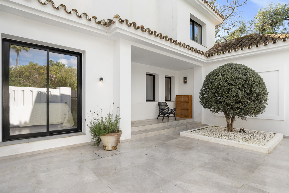 Appartement te koop in Nueva Andalucía | 6 slaapkamers H5421445