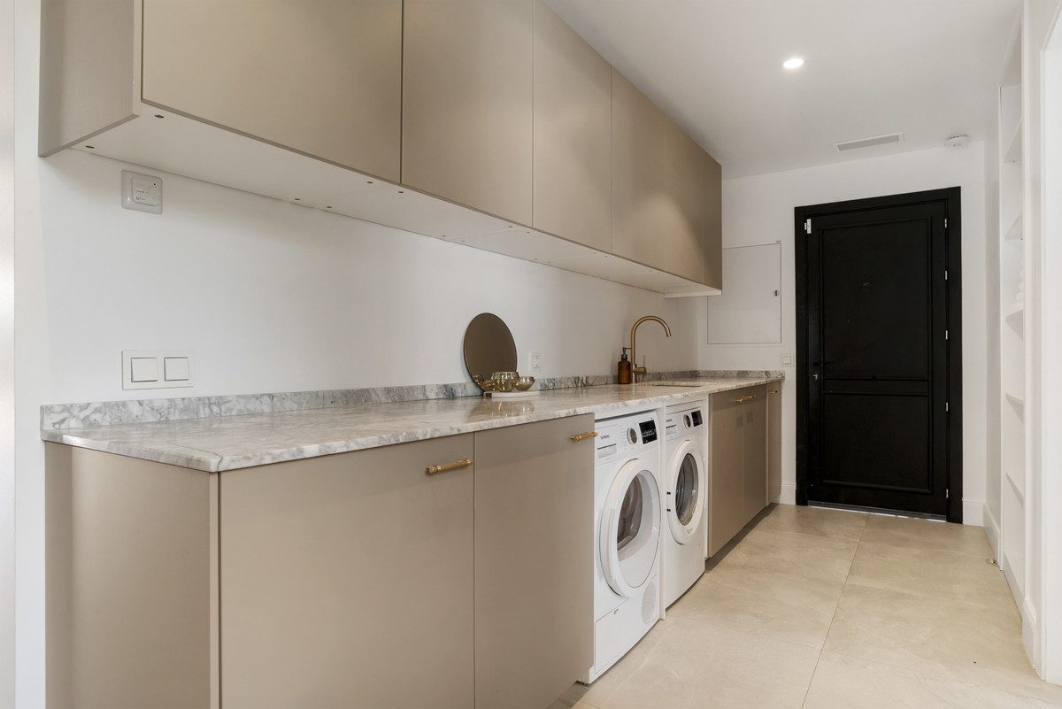 Appartement te koop in Nueva Andalucía | 6 slaapkamers H5421445