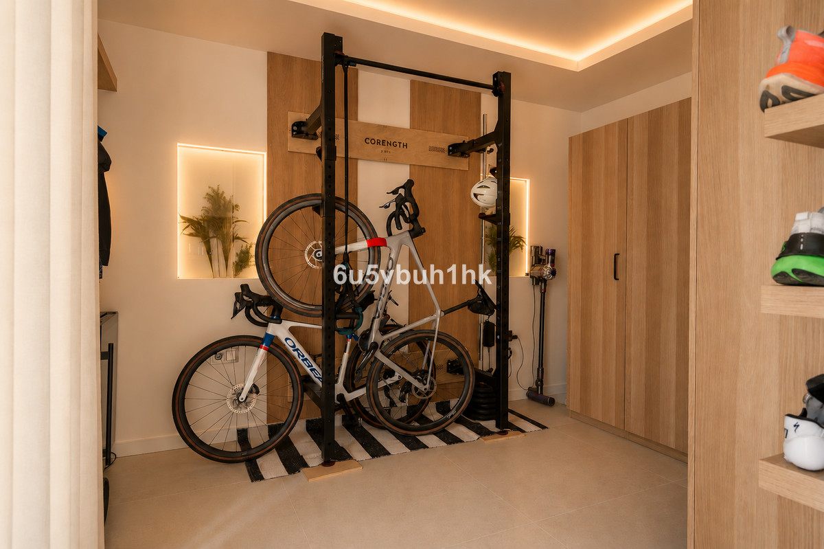 Appartement te koop in Nueva Andalucía | 4 slaapkamers H5421829