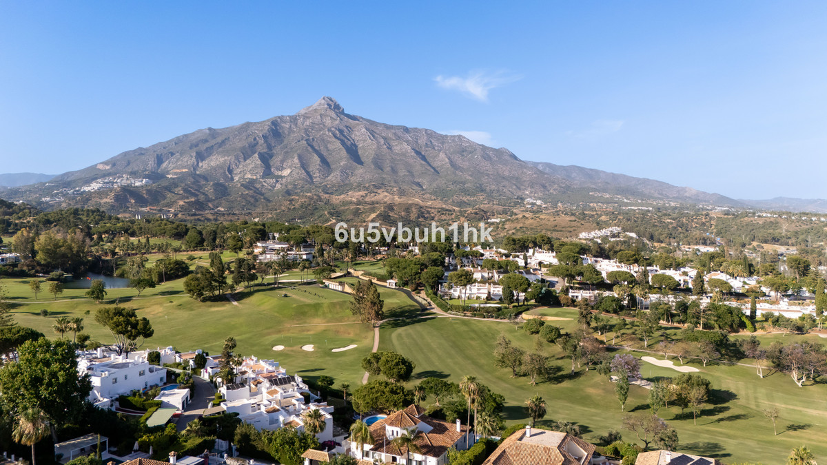 Appartement te koop in Nueva Andalucía | 4 slaapkamers H5421829