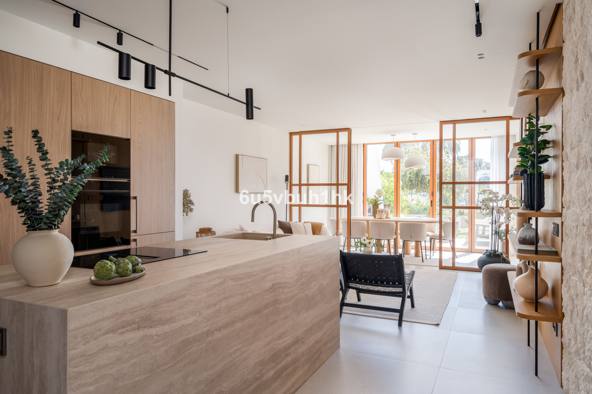 Appartement te koop in Nueva Andalucía | 4 slaapkamers H5421829