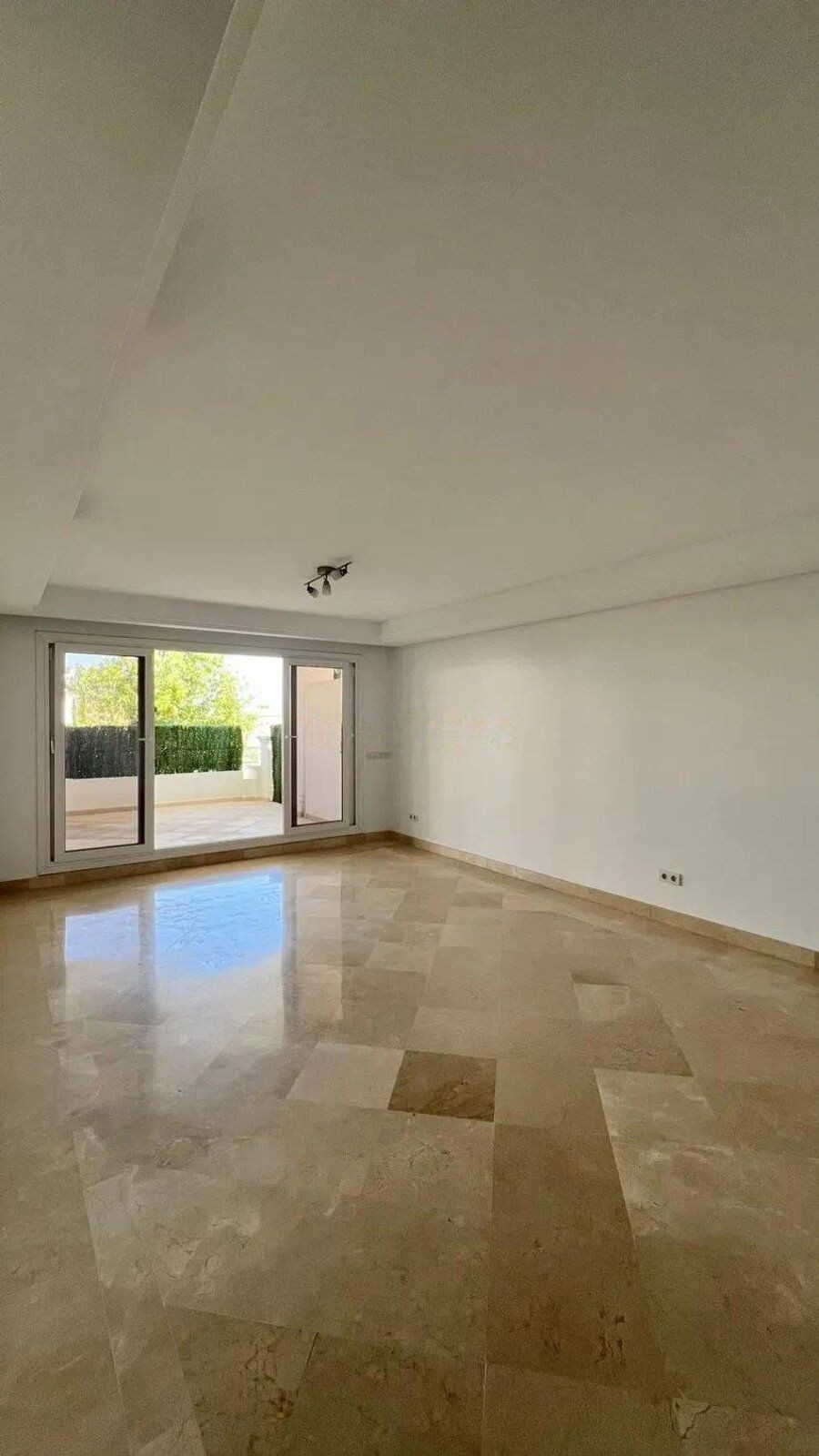 Appartement te koop in Nueva Andalucía | 2 slaapkamers H5423332