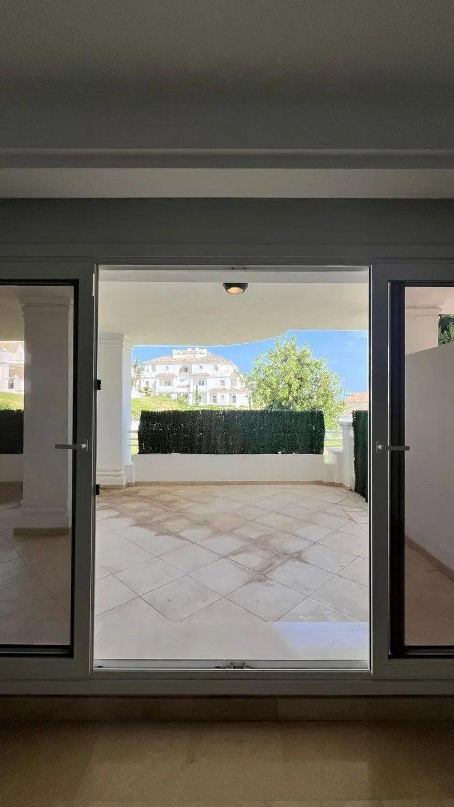 Appartement te koop in Nueva Andalucía | 2 slaapkamers H5423332