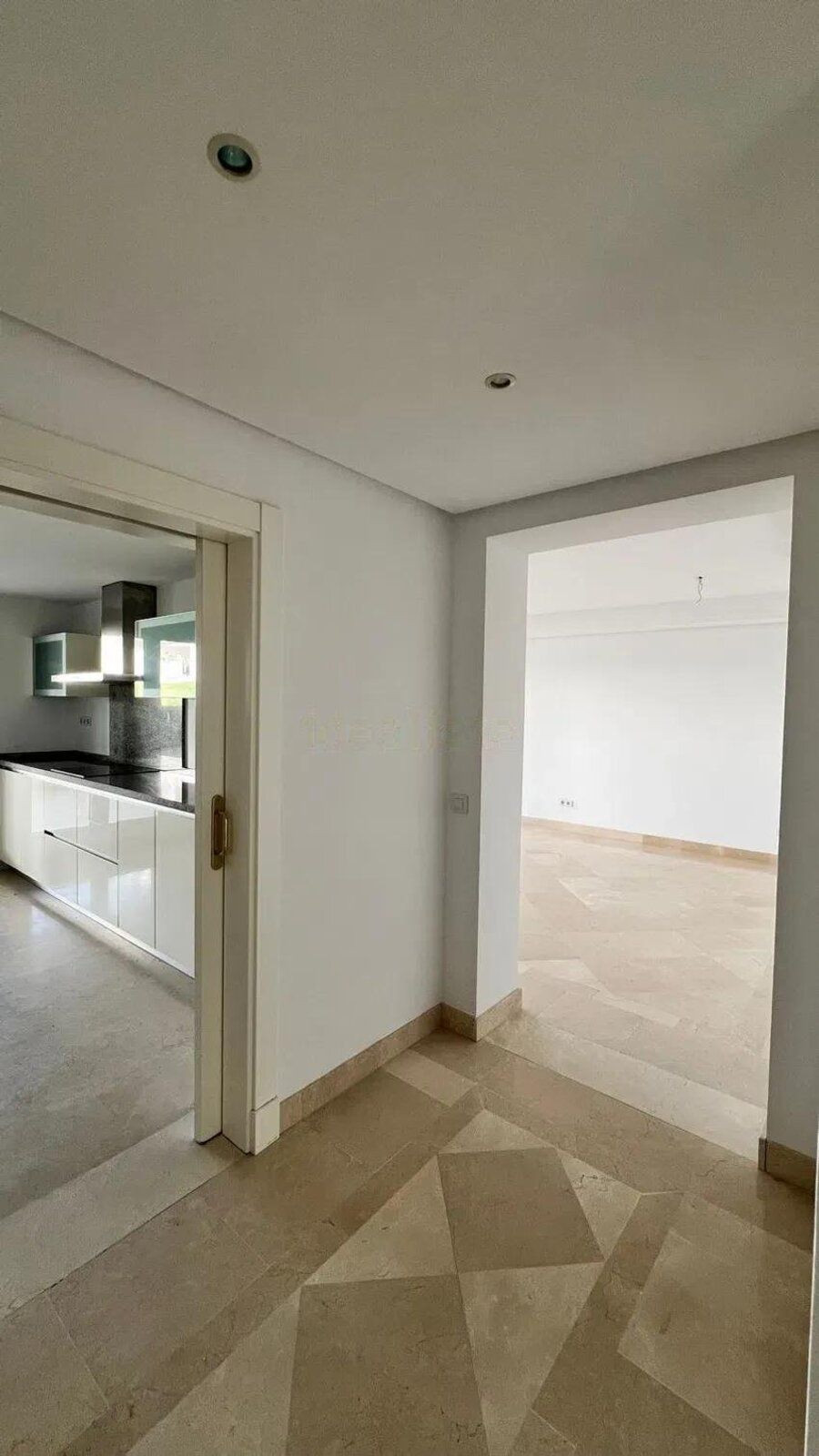 Appartement te koop in Nueva Andalucía | 2 slaapkamers H5423332