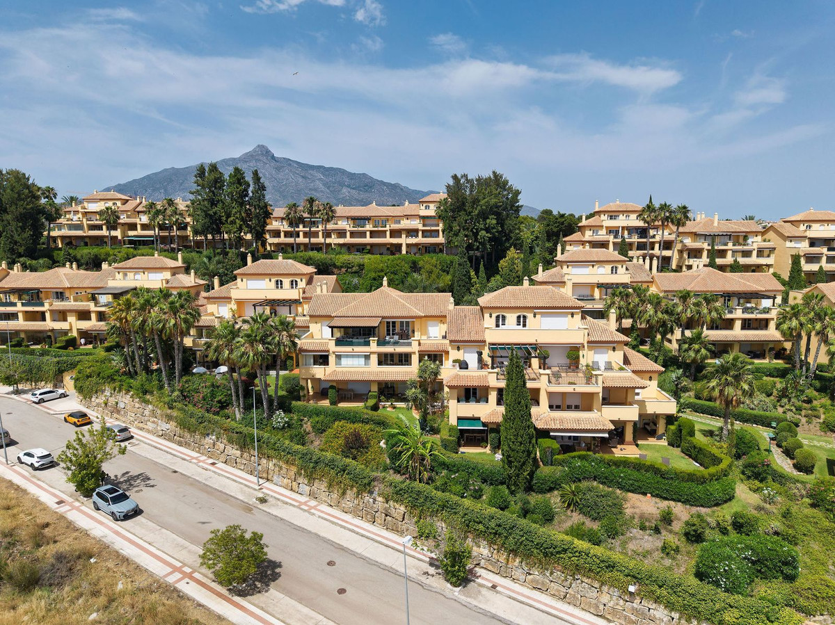 Appartement te koop in Nueva Andalucía | 3 slaapkamers H5423398