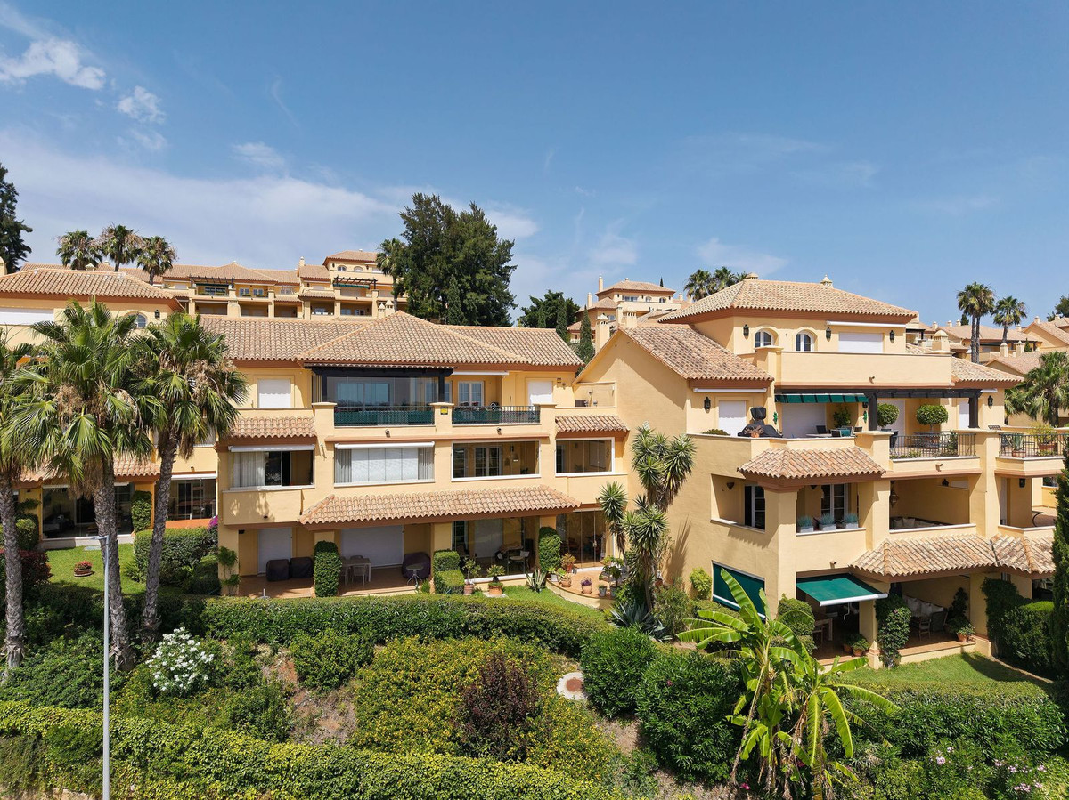 Appartement te koop in Nueva Andalucía | 3 slaapkamers H5423398