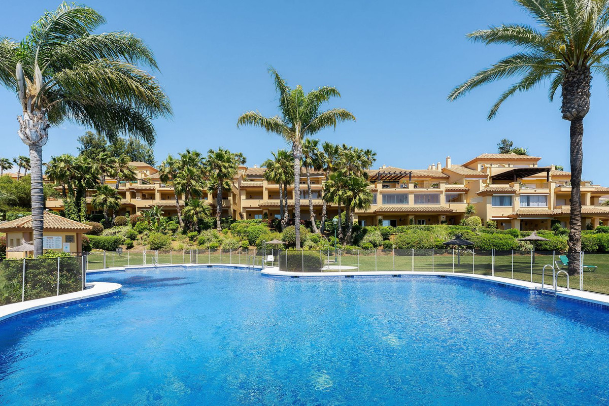 Appartement te koop in Nueva Andalucía | 3 slaapkamers H5423398
