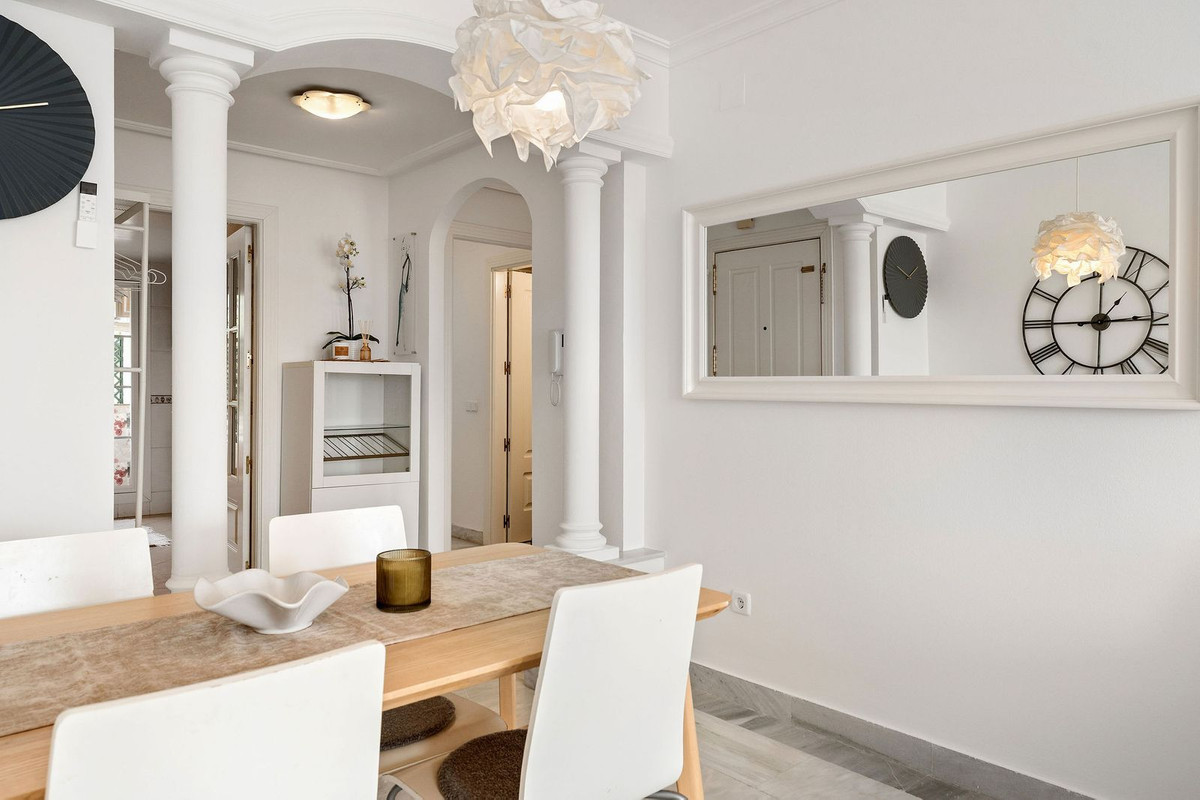 Appartement te koop in Nueva Andalucía | 2 slaapkamers H5427946