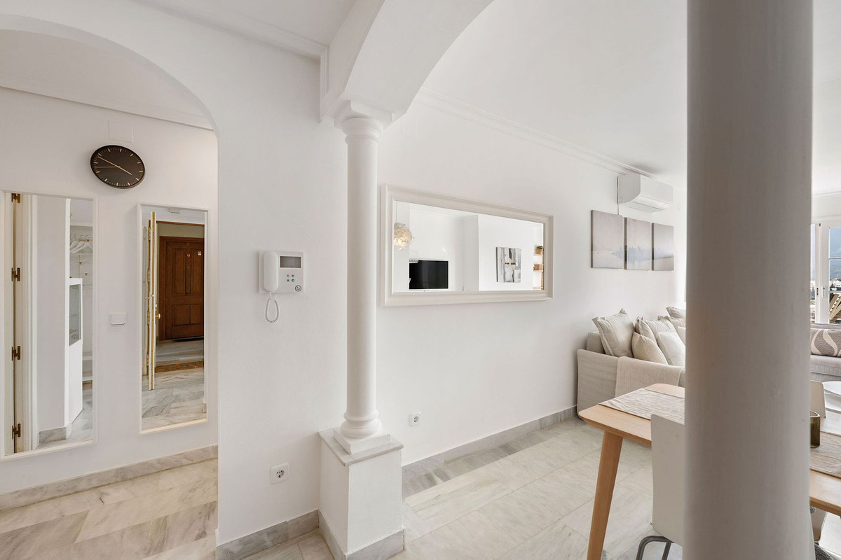 Appartement te koop in Nueva Andalucía | 2 slaapkamers H5427946