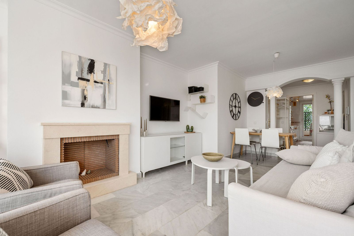 Appartement te koop in Nueva Andalucía | 2 slaapkamers H5427946