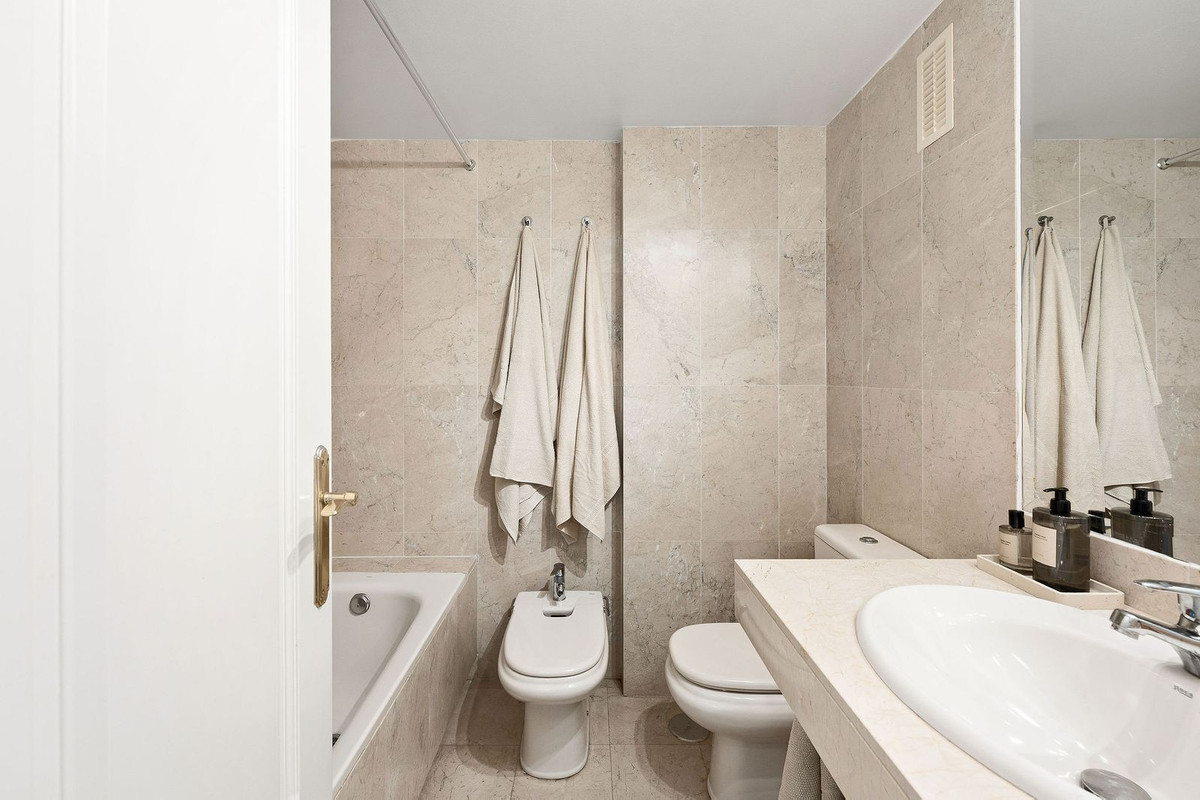 Appartement te koop in Nueva Andalucía | 2 slaapkamers H5427946