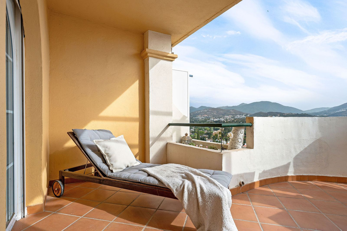 Appartement te koop in Nueva Andalucía | 2 slaapkamers H5427946