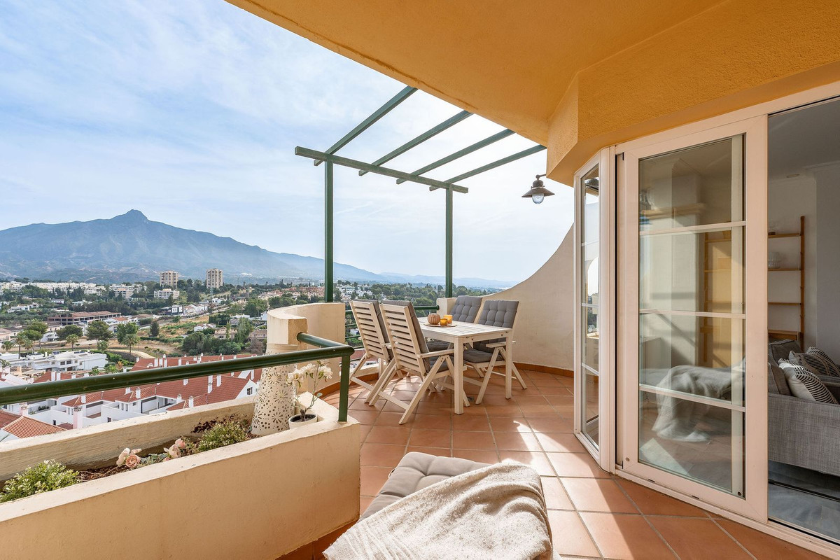 Appartement te koop in Nueva Andalucía | 2 slaapkamers H5427946