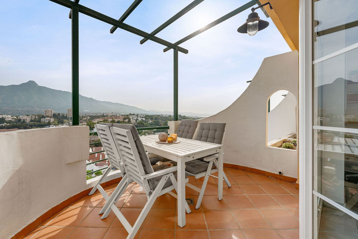Appartement te koop in Nueva Andalucía | 2 slaapkamers H5427946