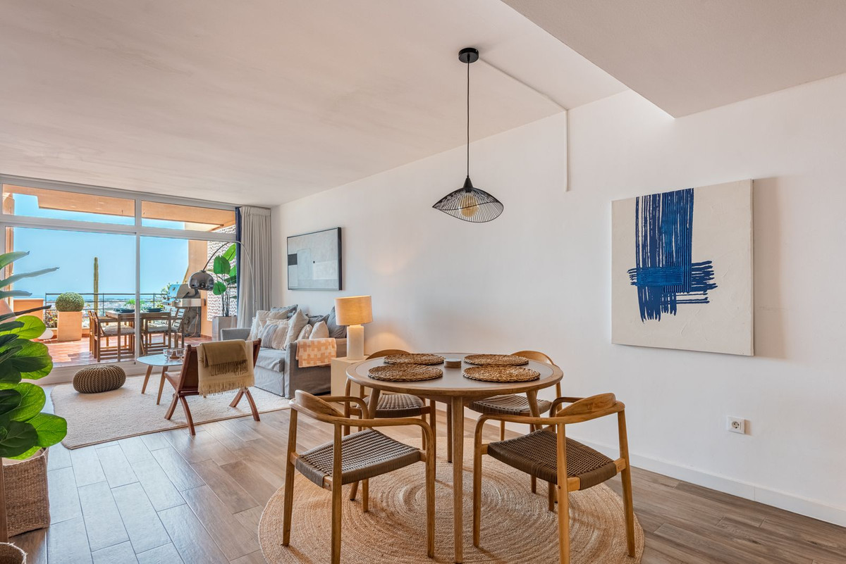 Appartement te koop in Nueva Andalucía | 2 slaapkamers H5429632