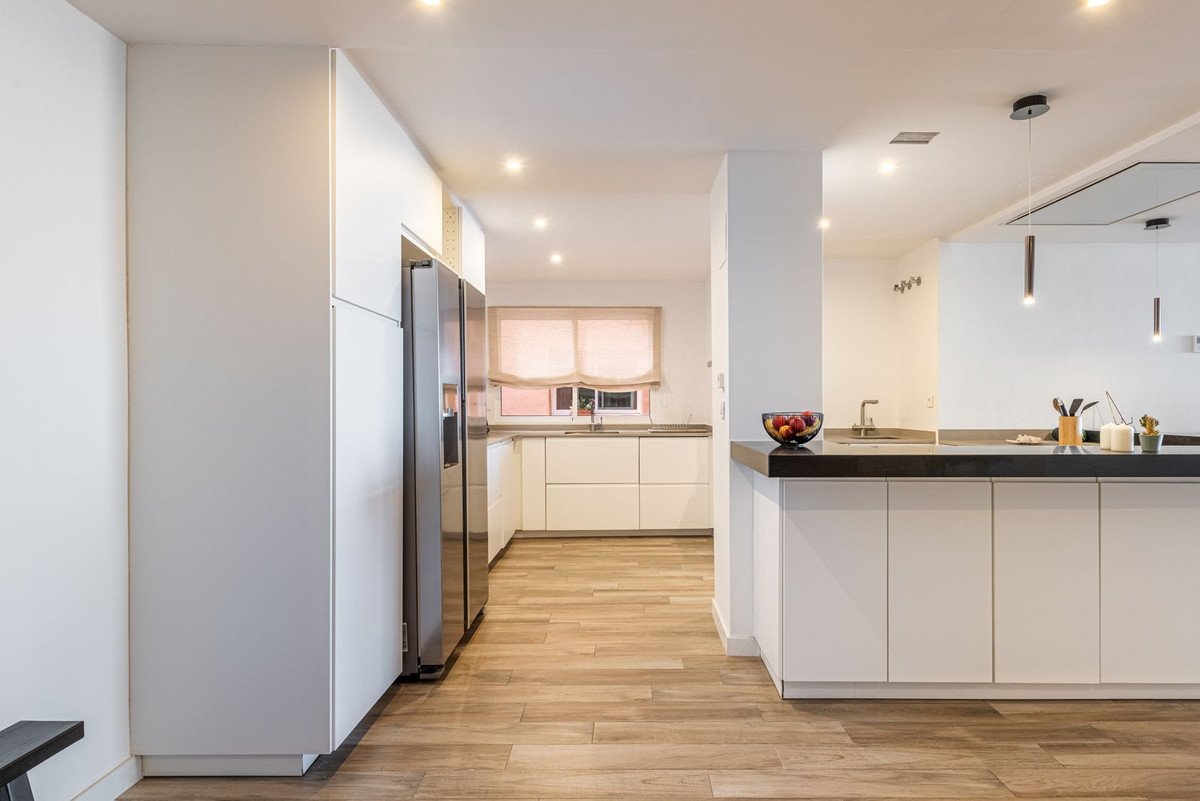 Appartement te koop in Nueva Andalucía | 2 slaapkamers H5429632