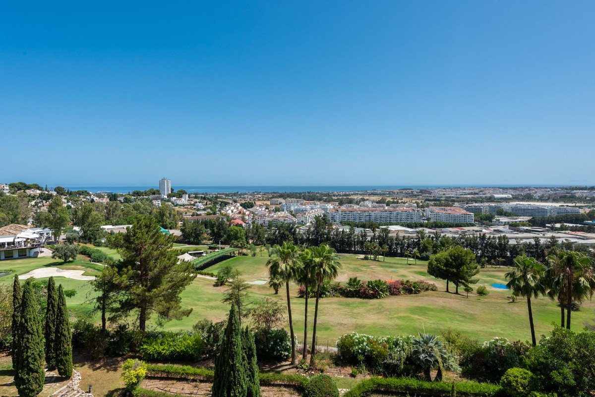 Appartement te koop in Nueva Andalucía | 2 slaapkamers H5429632