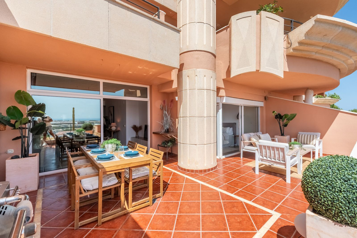Appartement te koop in Nueva Andalucía | 2 slaapkamers H5429632