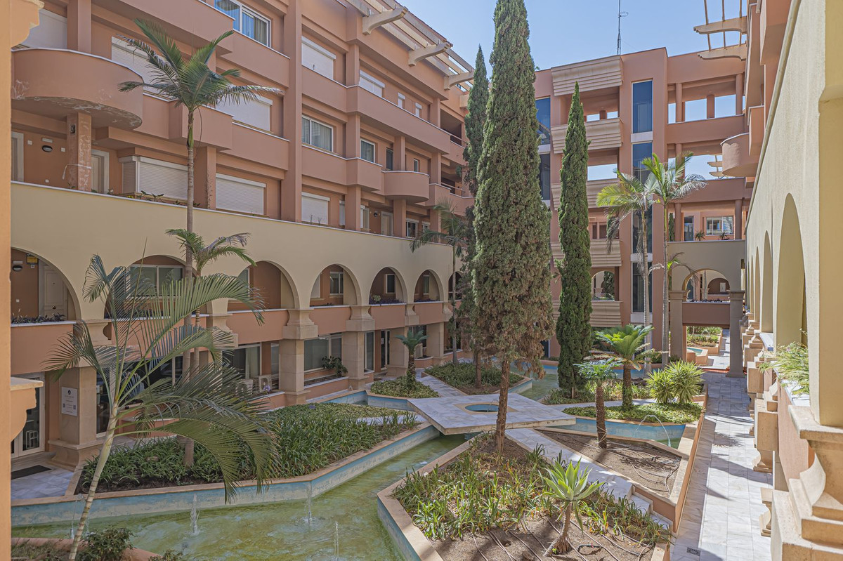 Appartement te koop in Nueva Andalucía | 2 slaapkamers H5429659
