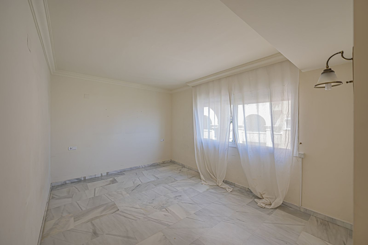 Appartement te koop in Nueva Andalucía | 2 slaapkamers H5429659