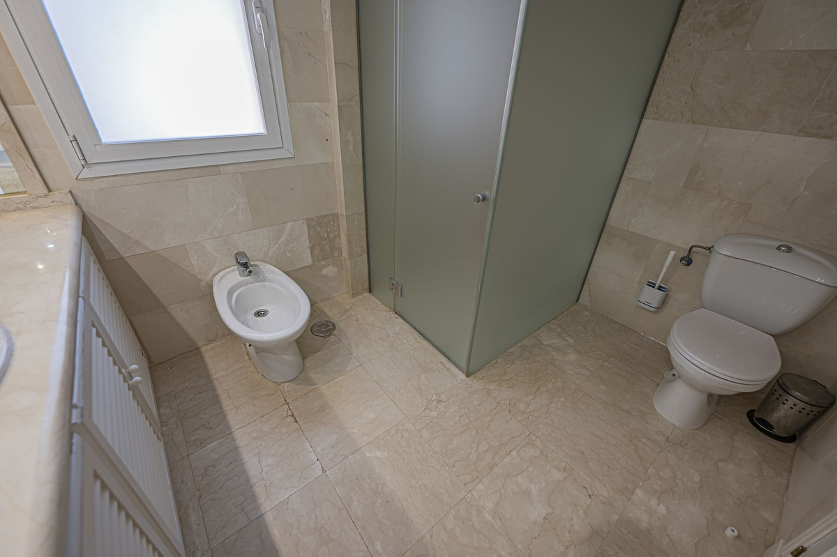 Appartement te koop in Nueva Andalucía | 2 slaapkamers H5429659