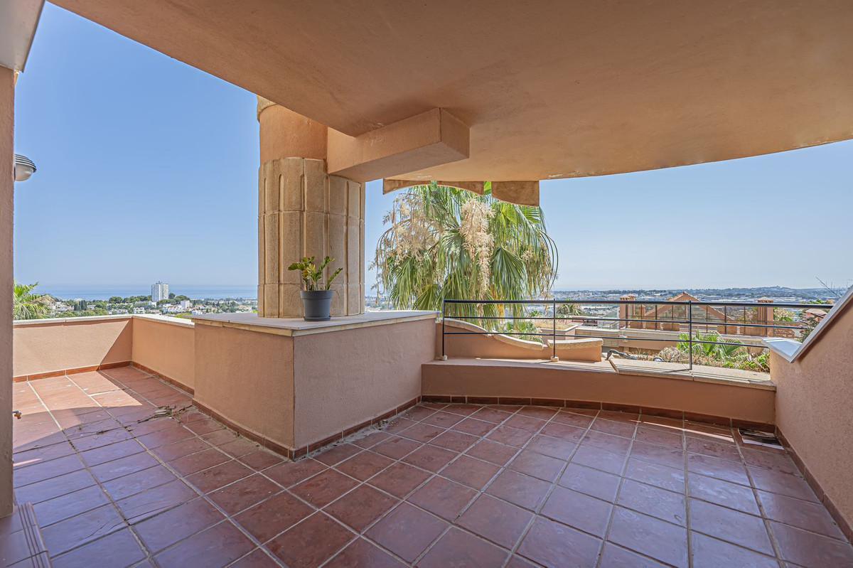Appartement te koop in Nueva Andalucía | 2 slaapkamers H5429659