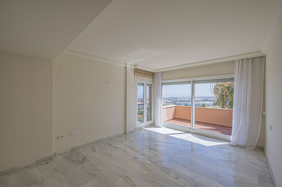 Appartement te koop in Nueva Andalucía | 2 slaapkamers H5429659