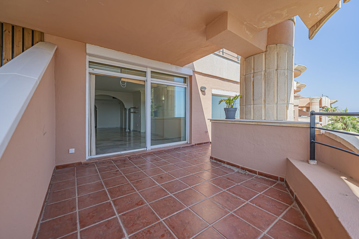 Appartement te koop in Nueva Andalucía | 2 slaapkamers H5429659