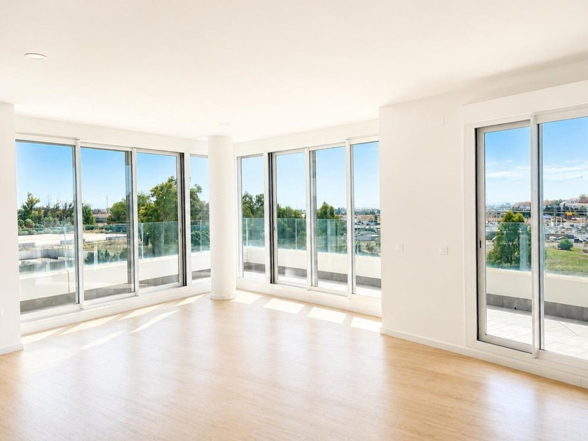 Appartement te koop in Nueva Andalucía | 4 slaapkamers H5430508