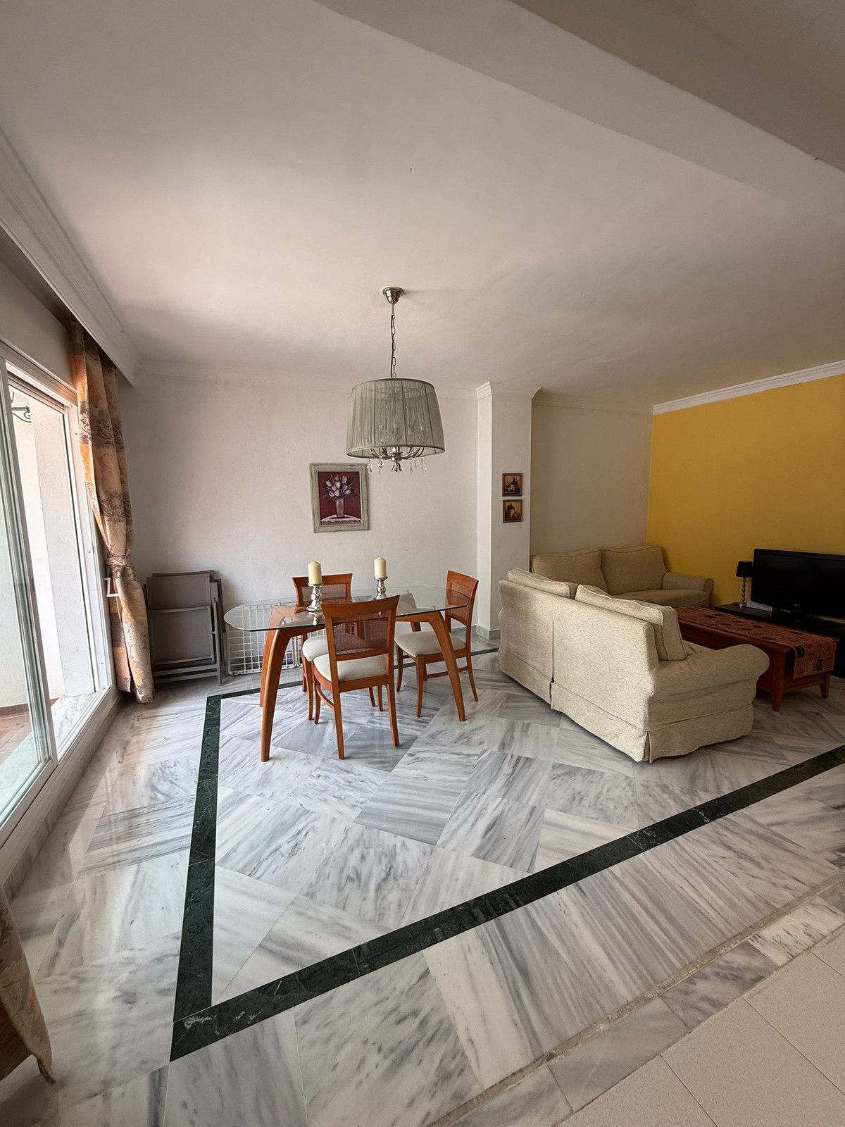 Appartement te koop in Nueva Andalucía | 2 slaapkamers H5431426