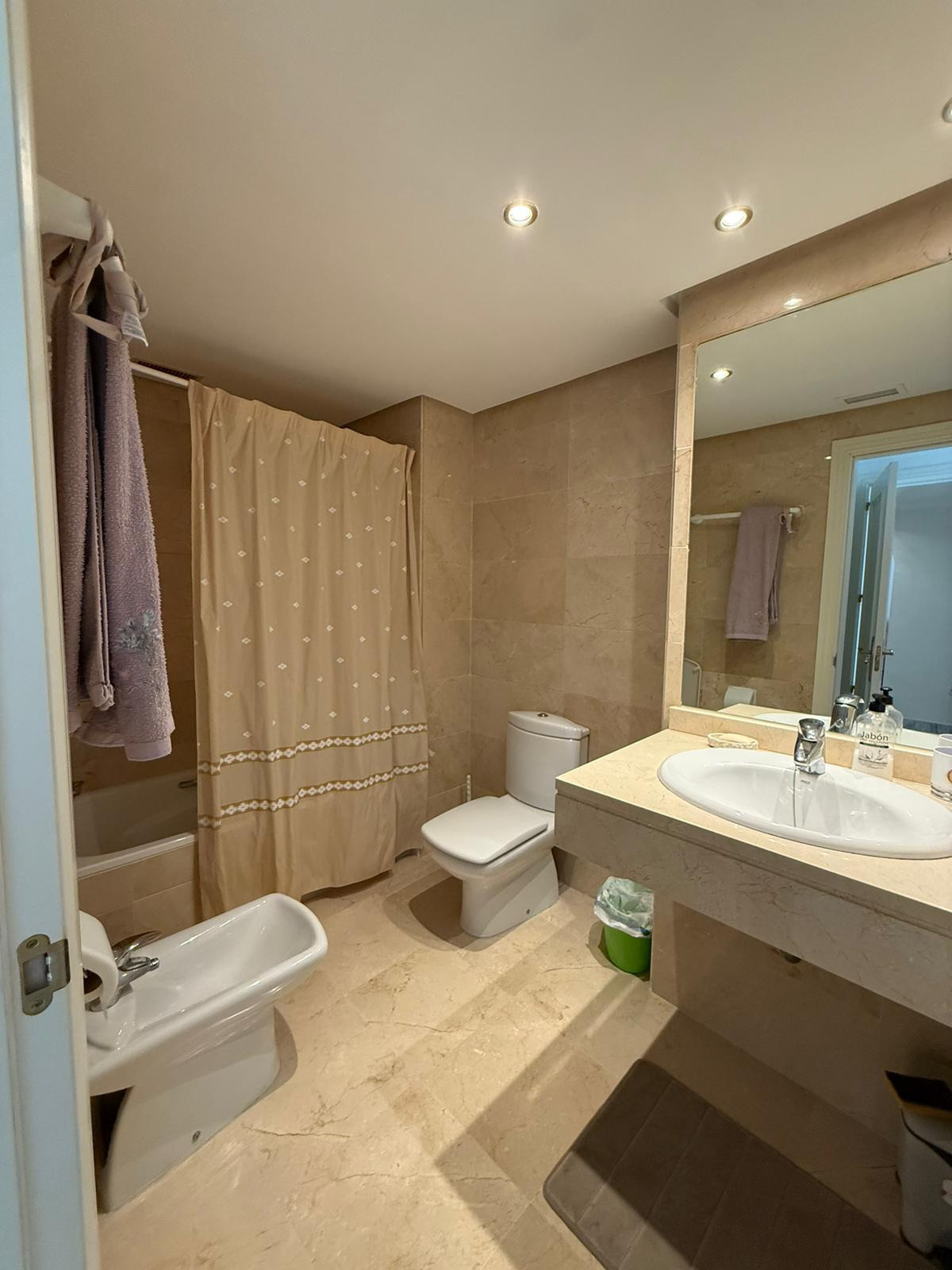 Appartement te koop in Nueva Andalucía | 2 slaapkamers H5431426