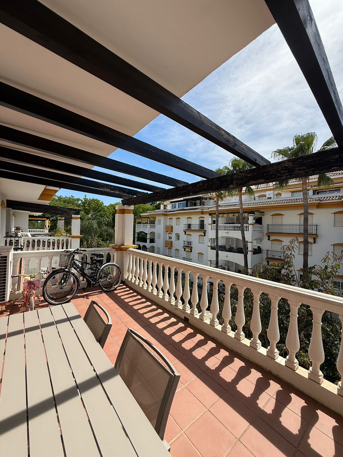 Appartement te koop in Nueva Andalucía | 2 slaapkamers H5431426