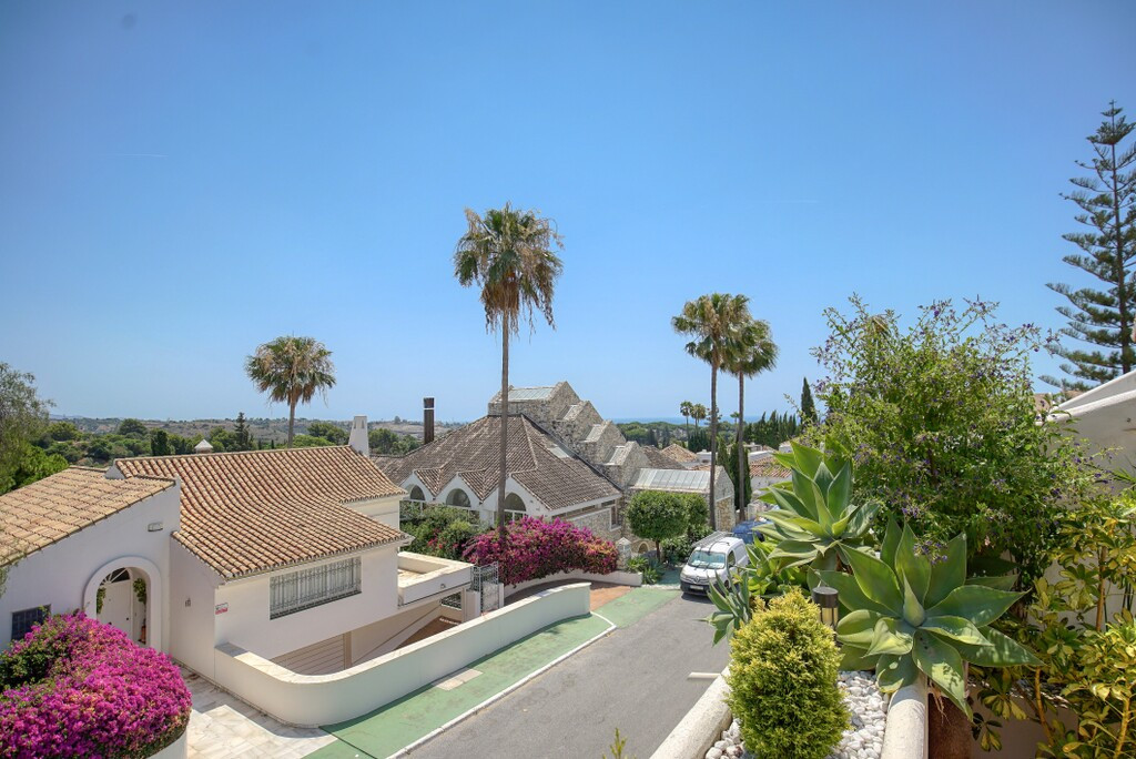 Appartement te koop in Nueva Andalucía | 4 slaapkamers H5432911