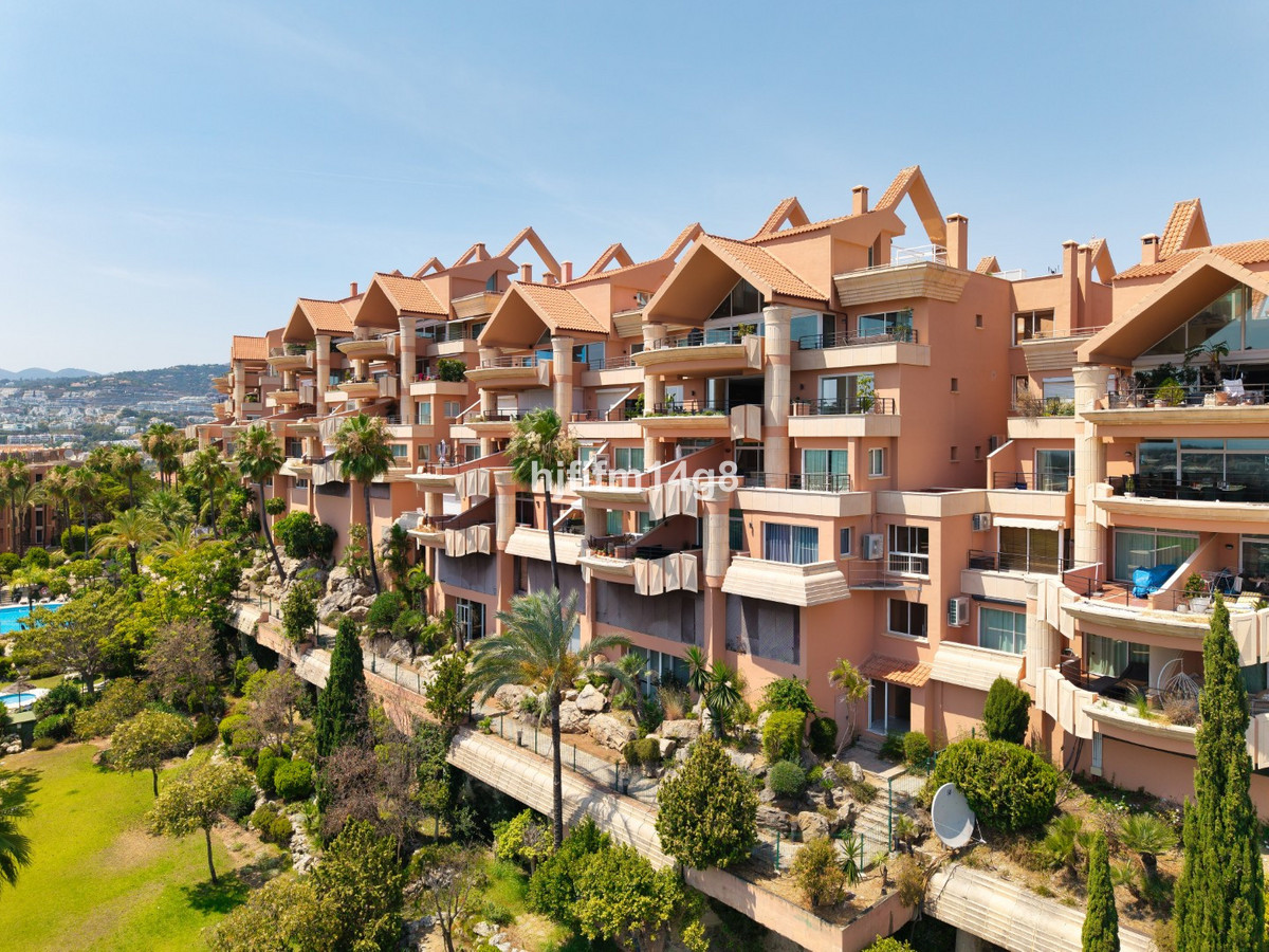 Appartement te koop in Nueva Andalucía | 3 slaapkamers H5435245